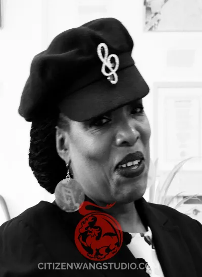 police_lady.jpg